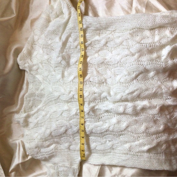 Unknown brand but lovely light sweater hoodie. Sized 3x but more like a X-Large. - Picture 2 of 4